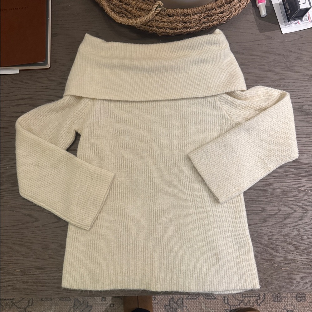 H&M Cream Off-the-Shoulder Raglan Sweater